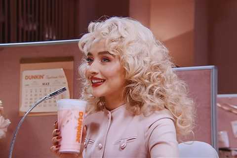 Sabrina Carpenter Takes Calls From Some ‘Hot’ Fans in Steamy New Ad for Dunkin’