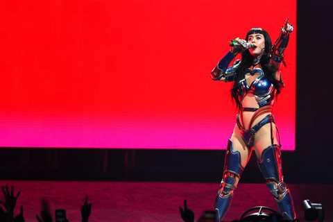 Katy Perry Gives Fans an Update on Her ‘Mood’ Amid News of Split From Orlando Bloom