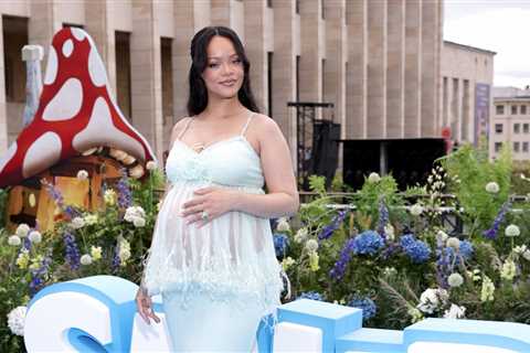 Rihanna Reveals Her Go-To Karaoke Song — and It’s Very Smurfette of Her