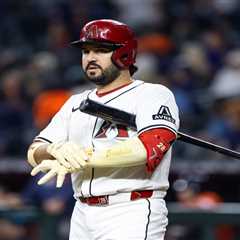 Mariners acquiring Eugenio Suarez from Diamondbacks in MLB trade deadline blockbuster