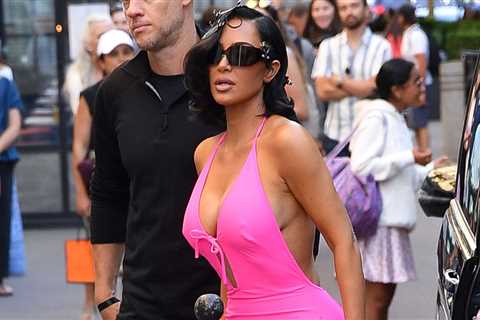 Kim Kardashian Steps Out in Paris in Head-Turning Hot-Pink Look