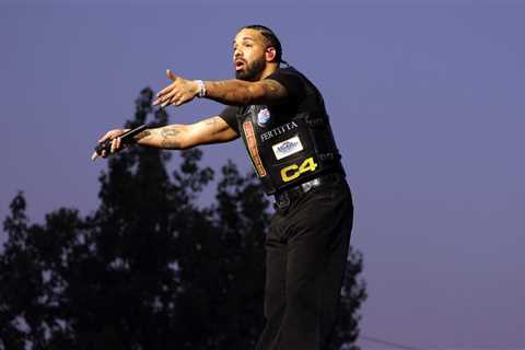 7 Best Moments From Drake’s 2025 Wireless Festival Night 2 Performance: ‘Nobody Can Out-Rap London’