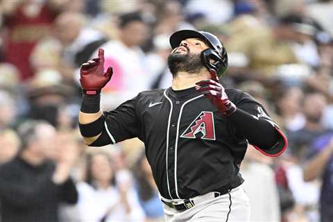 Yankees’ top trade target to solve third-base mess is obvious