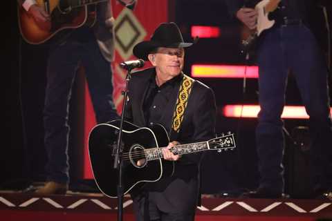 Texas Flood Benefit Shows: George Strait, Miranda Lambert and More Musicians Who Are Helping Victims