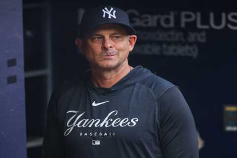 Aaron Boone’s strange explanation for Yankees’ defensive meltdown