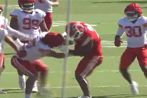 Travis Kelce helps break up fight as tensions run high at Chiefs training camp
