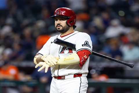 Mariners acquiring Eugenio Suarez from Diamondbacks in MLB trade deadline blockbuster