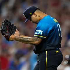 Phillies manager Rob Thompson gives up number to new closer Jhoan Duran