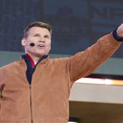 Scott Hanson answers the question everyone wants to know as ESPN acquires rights to ‘RedZone’
