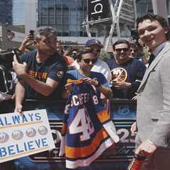 The pluses and perils of the Islanders’ decision to lean into Matthew Schaefer’s stardom