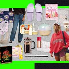 Ace Gift-Shopping for Your Girlfriend With This Guide