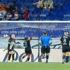 Gotham FC’s unbeaten streak ends with crushing loss to Houston after lengthy weather delay