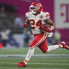 49ers trade for Chiefs’ Skyy Moore as wide receiver depth troubles mount