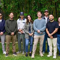 Publishing Briefs: Avex Keeps ‘Car’ Running With Tate McRae Hitmaker, Plus Jonas Group Signs..