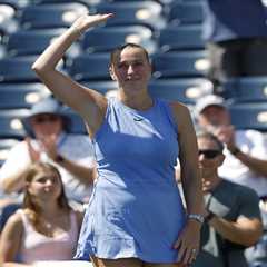 Former Wimbledon champ emotional as she retires after US Open loss