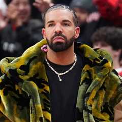 Drake Appears to Show Off 2Pac’s Death Row Records Chain From 1996