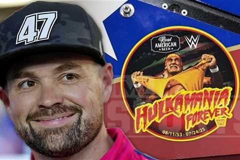 NASCAR's Ricky Stenhouse Jr. Honoring Hulk Hogan W/ Race Day Paint Job, Decal