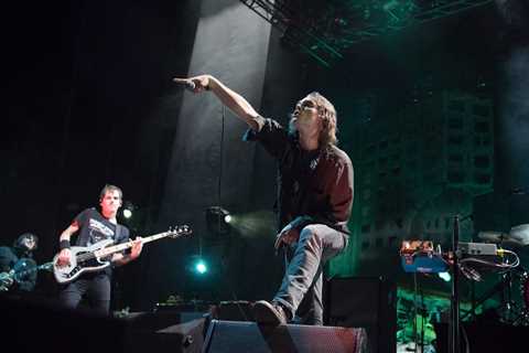 My Chemical Romance Cover Bon Jovi’s ‘Livin’ on a Prayer’ During New Jersey Show