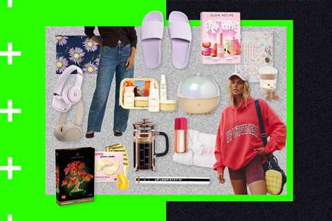 Ace Gift-Shopping for Your Girlfriend With This Guide