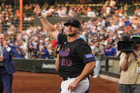 Mets celebrate Pete Alonso’s home-run record in rare reprieve: ‘Make sure it’s special’