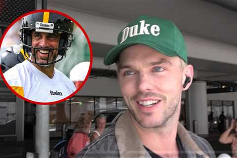 Nicholas Hoult Talks Aaron Rodgers Meetup, Steelers Preseason Game