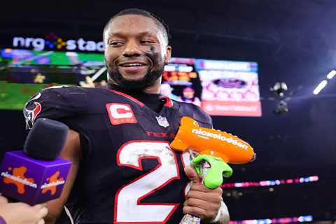 Texans GM’s comments spark worries Joe Mixon could miss whole season