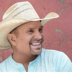 Garth Brooks Is Headlining Milwaukee’s Summerfest 2026 With Kickoff Concert