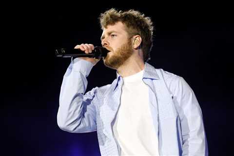 In Canada: Alex Warren Speaks Out After Exiting Sommo Festival, Says ‘I’m Going Through a Lot’