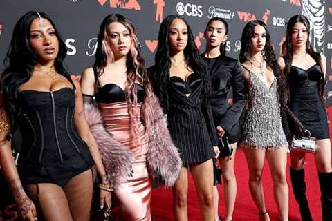 Here's What All The Celebs Wore On The VMAs 2025 Red Carpet