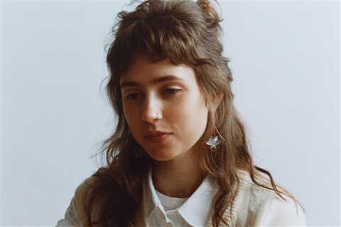 Clairo Signs With Atlantic Records