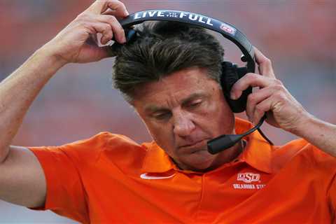 Oklahoma State fires Mike Gundy following embarrassing loss to end historic 21-year run