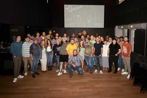 The Creekers, Buzzworthy Roots Band, Sign With Warner Music Nashville / Warner Records