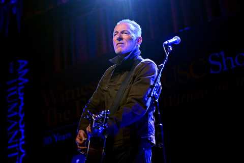 Bruce Springsteen Isn’t Going to Shy Away From Criticizing Trump: ‘I Can’t Give These Guys a..