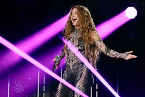 Shakira Channels Her Inner She-Wolf at Global Citizen Festival 2025, Delivers Empowering Hits