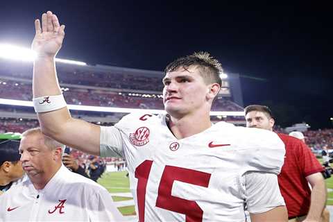 Georgia nipped by Alabama, suffers first home loss in six years