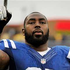 Ex-NFL Star Arthur Jones, Jon Jones' Brother, Dead at 39
