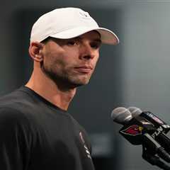 Cardinals hit coach Jonathan Gannon with huge fine for Emari Demercado sideline blowup caught on..