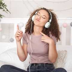 Are Wired Headphones Coming Back? Here’s How to Get the Trending Style for Yourself