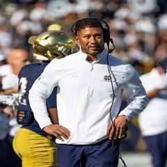 FanDuel promo code: Bet $5, get $300 in bonus bets if your bet wins for USC vs. Notre Dame