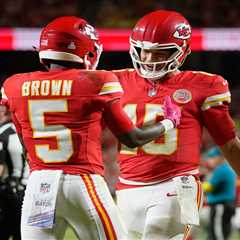 FanDuel promo code: Bet $5, get $300 in bonus bets if your bet wins for Chiefs vs. Raiders