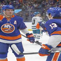 Fanatics Sportsbook promo: Wager $30, get $300 in FanCash for Islanders vs. Hurricanes