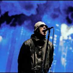 Oasis Celebrating ‘Wonderwall’ 30th Anniversary With ‘(What’s the Story) Morning Glory’ 7″..