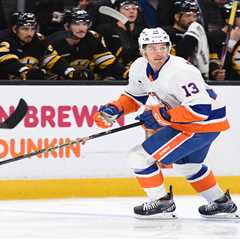 Islanders’ Mat Barzal explains ‘issue’ that led to getting scratched
