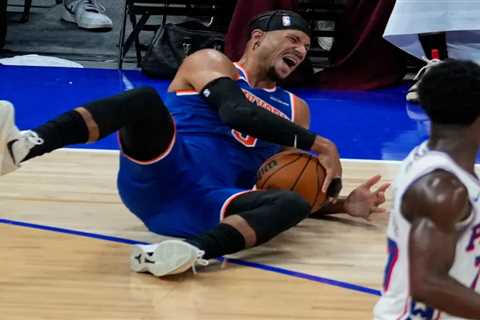 Josh Hart suffers worrisome injury in Knicks preseason opener — while also being ejected