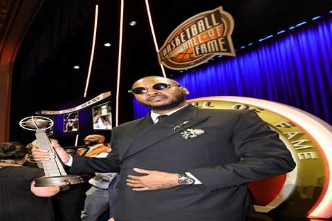 Carmelo Anthony makes bold Knicks prediction: ‘Just dropped the microphone’