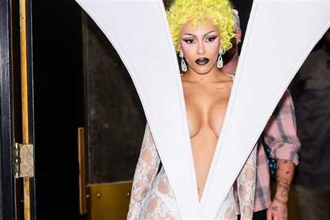 Doja Cat Wore a White Lace Quine Li Structural Dress to Saturday Night Live
