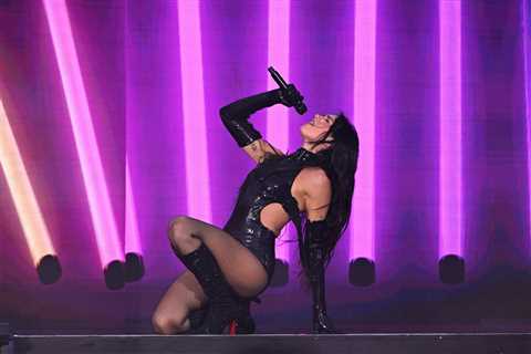 How Dua Lipa, Chappell Roan & Sabrina Carpenter Are Maximizing Their Tours With Smart Pop Tactics