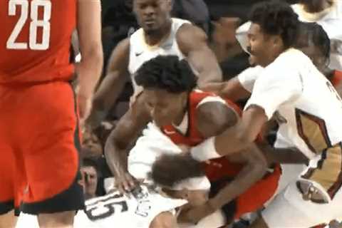 Rockets' Amen Thompson Gets In Scuffle W/ Jose Alvarado During Preseason Game