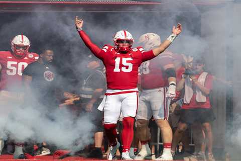 College football futures: Three long shots to bet in wide-open season