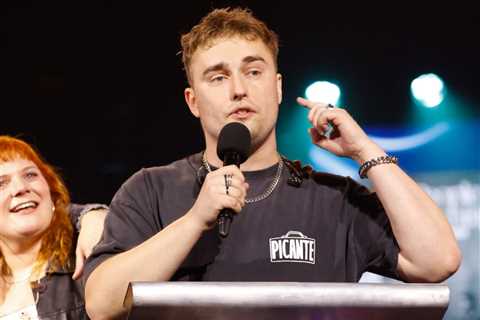 Sam Fender Triumphs in Hometown 2025 Mercury Prize Ceremony